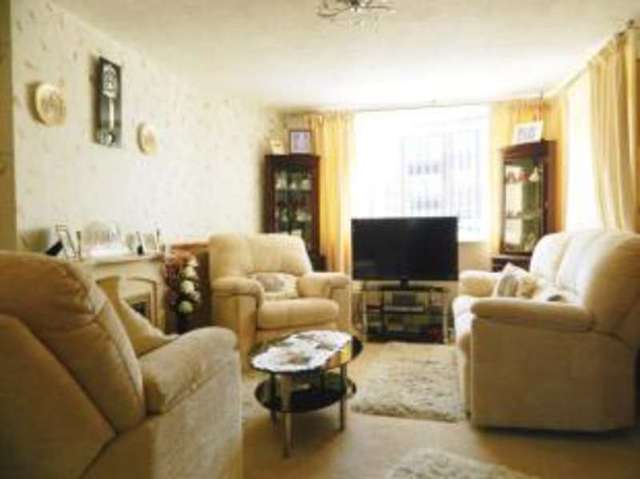  Image of 3 bedroom Terraced house for sale in Percy Road Warwick CV34 at Warwick Warwickshire Warwick, CV34 5EU