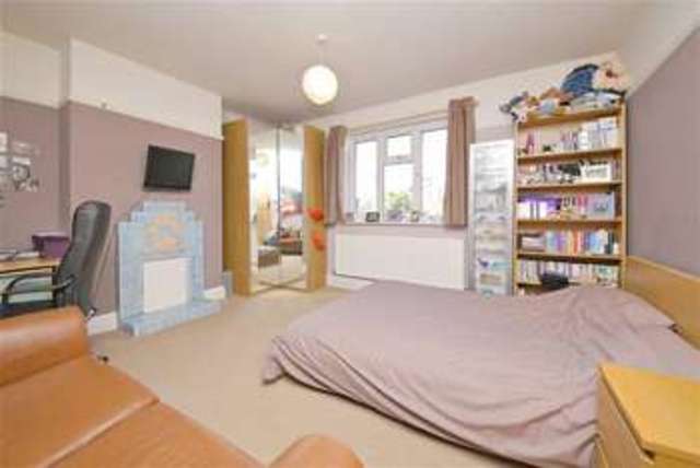  Image of 4 bedroom Property for sale in Percy Road London N21 at Percy Road Winchmore Hill Winchmore Hill, N21 2HY