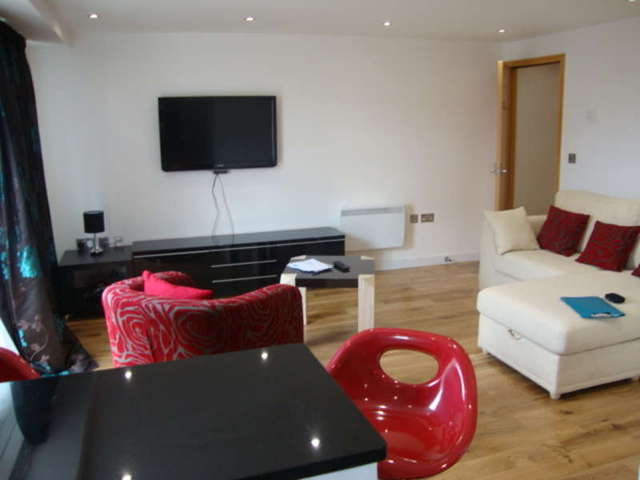  Image of 1 bedroom Flat to rent in Purchese Street London NW1 at London, NW1 1EL