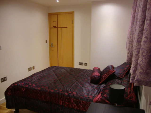  Image of 1 bedroom Flat to rent in Purchese Street London NW1 at London, NW1 1EL
