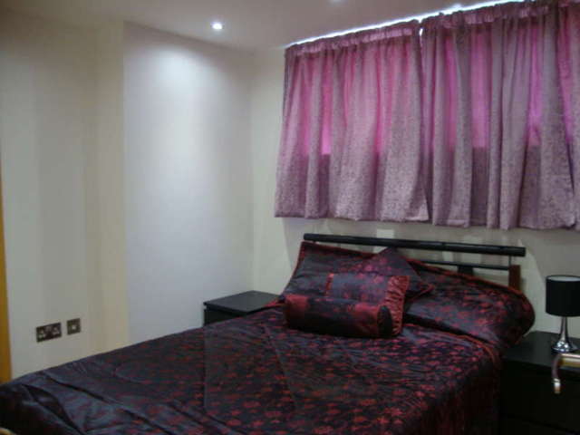  Image of 1 bedroom Flat to rent in Purchese Street London NW1 at London, NW1 1EL