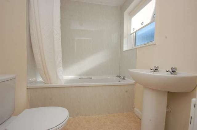  Image of 1 bedroom Bungalow to rent in Pilot Street Dunoon PA23 at Pilot Street  Dunoon, PA23 8BY