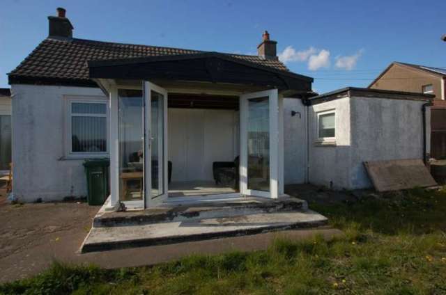  Image of 1 bedroom Bungalow to rent in Pilot Street Dunoon PA23 at Pilot Street  Dunoon, PA23 8BY