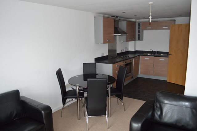  Image of 1 bedroom Flat to rent in Elmira Way Salford M5 at 1C Elmira Way Salford Salford, M5 3LL