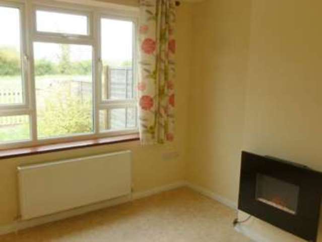  Image of 3 bedroom Semi-Detached house for sale in Chequers Lane Pitstone Leighton Buzzard LU7 at Chequers Lane  Pitstone, LU7 9AG
