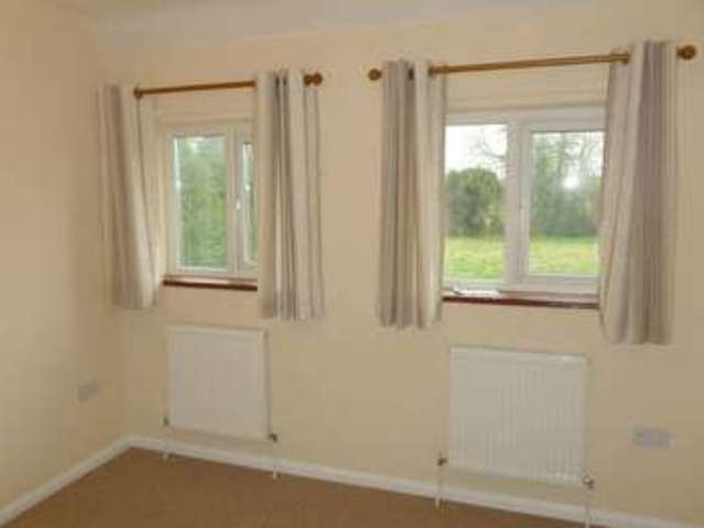  Image of 3 bedroom Semi-Detached house for sale in Chequers Lane Pitstone Leighton Buzzard LU7 at Chequers Lane  Pitstone, LU7 9AG