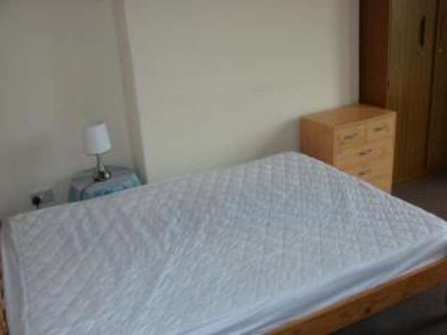  Image of 2 bedroom Flat for sale in Embankment Road Plymouth PL4 at Plymouth Devon Plymouth, PL4 9JF
