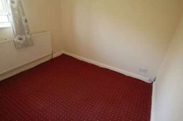  Image of 3 bedroom Semi-Detached house to rent in Poplar Road Wednesbury WS10 at Poplar Road  Wednesbury, WS10 9PY