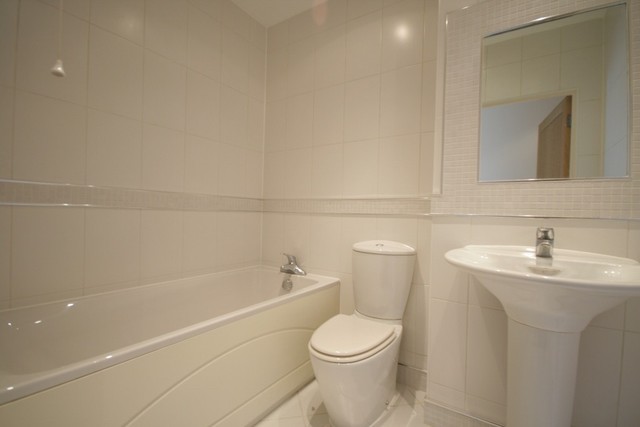  Image of 2 bedroom Apartment to rent in The Quay Poole BH15 at 15 The Quay  Poole, BH15 1HS