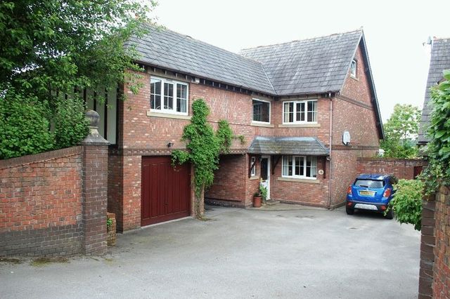 Image of 6 bedroom Detached house for sale in Preston Road Coppull Chorley PR7 at Preston Road Coppull Coppull, PR7 5DW