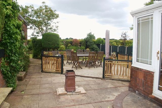  Image of 6 bedroom Detached house for sale in Preston Road Coppull Chorley PR7 at Preston Road Coppull Coppull, PR7 5DW