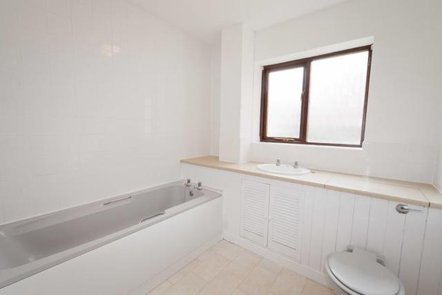  Image of 2 bedroom Apartment to rent in Bridge Street Birmingham B1 at Birmingham, B1 2JR