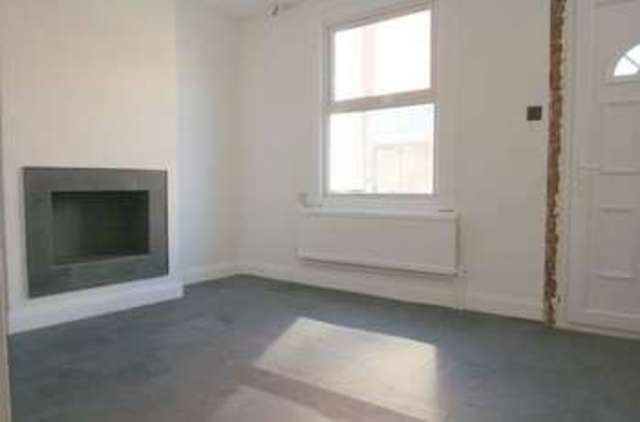  Image of 2 bedroom Semi-Detached house to rent in Queens Road High Wycombe HP13 at Queens Road  High Wycombe, HP13 6AH
