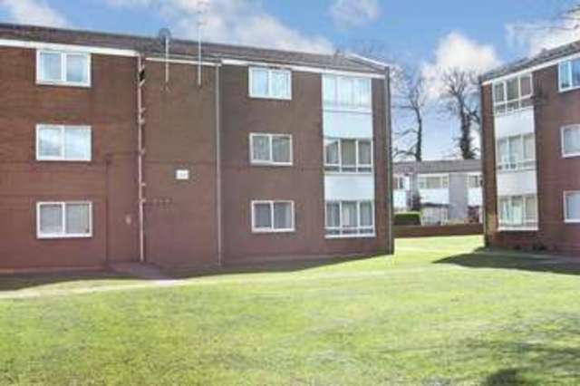 Image of 2 bedroom Flat for sale in Queens Road Pontefract WF8 at Queens Road  Pontefract, WF8 4SB