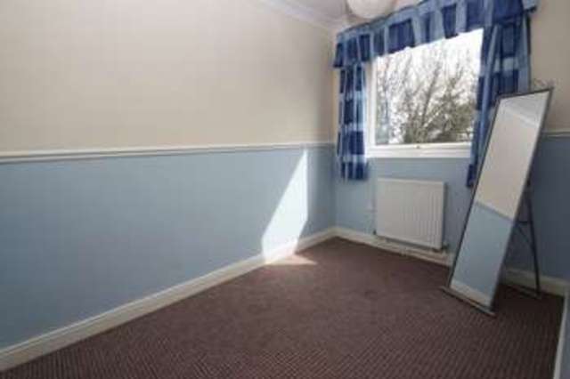  Image of 2 bedroom Flat for sale in Queens Road Pontefract WF8 at Queens Road  Pontefract, WF8 4SB