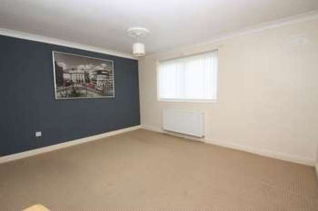  Image of 2 bedroom Flat for sale in Queens Road Pontefract WF8 at Queens Road  Pontefract, WF8 4SB