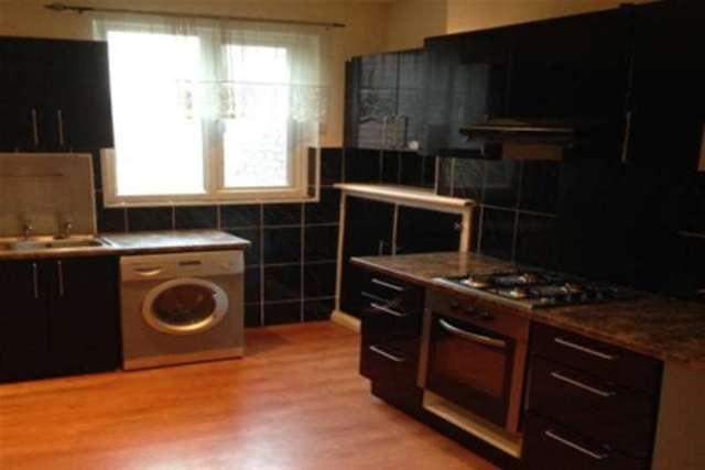  Image of 3 bedroom Flat to rent in Radcliffe Road West Bridgford Nottingham NG2 at Nottingham, NG2 5FF