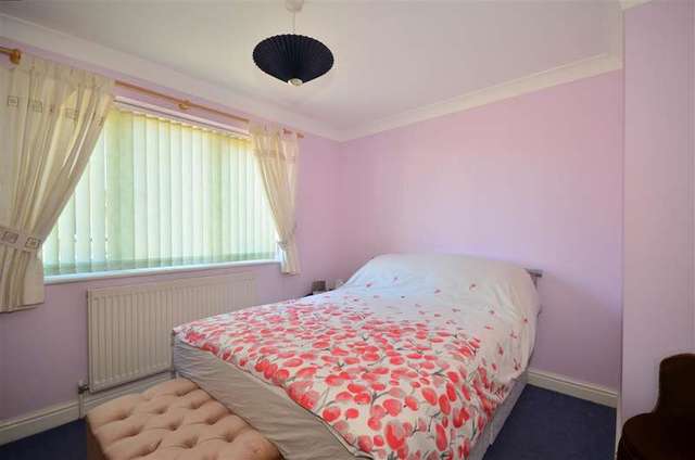  Image of 2 bedroom Ground Flat for sale in Regent Street Shanklin PO37 at Shanklin Isle of Wight Shanklin, PO37 7BP
