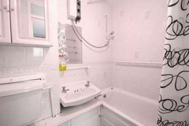  Image of 1 bedroom Flat to rent in Rhodeswell Road London E14 at Rhodeswell Road  London, E14 7TL