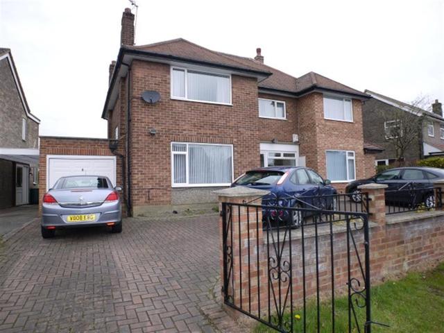 Image of 7 bedroom Detached house for sale in Rockwood Road Calverley Pudsey LS28 at Calverley  Farsley, LS28 5AB