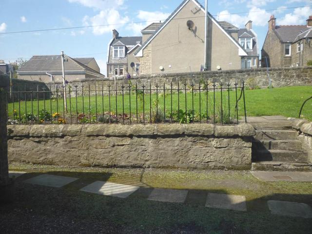  Image of 2 bedroom Flat to rent in Rose Street Dunfermline KY12 at Dunfermline Fife Fife, KY12 0QT