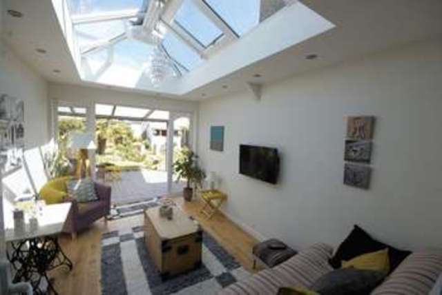  Image of 3 bedroom Detached house for sale in Raynes Road Lee-on-the-Solent PO13 at Raynes Road  Lee-On-The-Solent, PO13 9AL