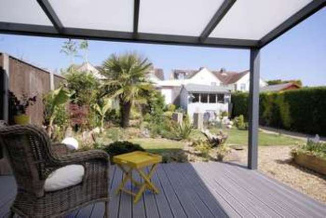  Image of 3 bedroom Detached house for sale in Raynes Road Lee-on-the-Solent PO13 at Raynes Road  Lee-On-The-Solent, PO13 9AL