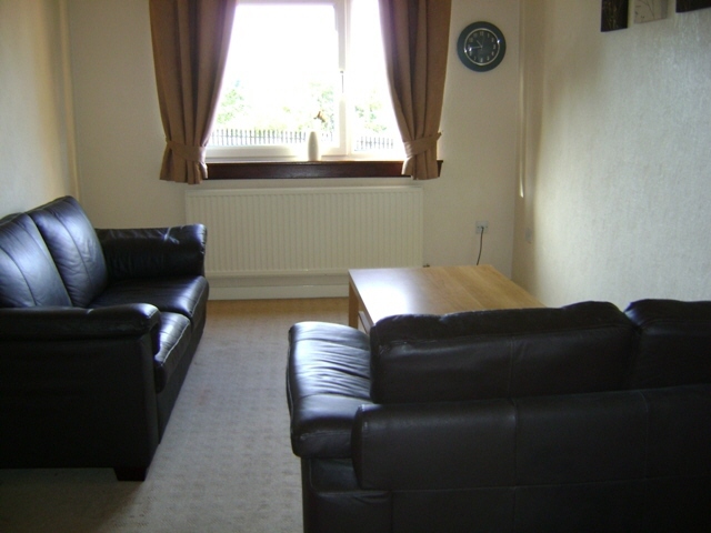  Image of 2 bedroom Flat to rent in Rowans Gate Paisley PA2 at Paisley Renfrewshire Renfrewshire, PA2 6RB