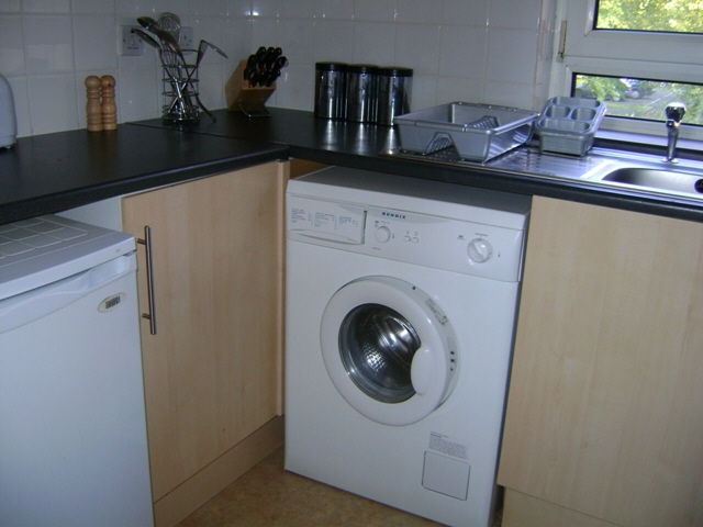 Image of 2 bedroom Flat to rent in Rowans Gate Paisley PA2 at Paisley Renfrewshire Renfrewshire, PA2 6RB