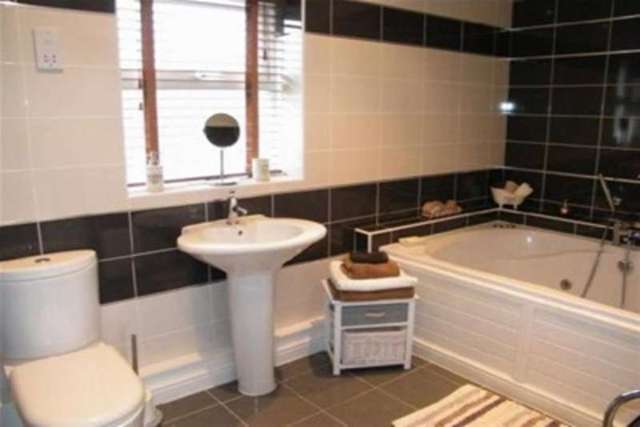  Image of 5 bedroom Detached house to rent in Rowton Rise Standish Wigan WN1 at Wigan, WN1 2TU