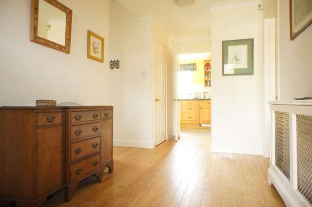  Image of 4 bedroom Detached house for sale in Russet Close Sonning Common Reading RG4 at Russet Close Sonning Common Reading, RG4 9LQ
