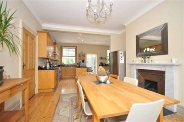  Image of 5 bedroom Detached house to rent in Rusthall Avenue London W4 at London, W4 1BW