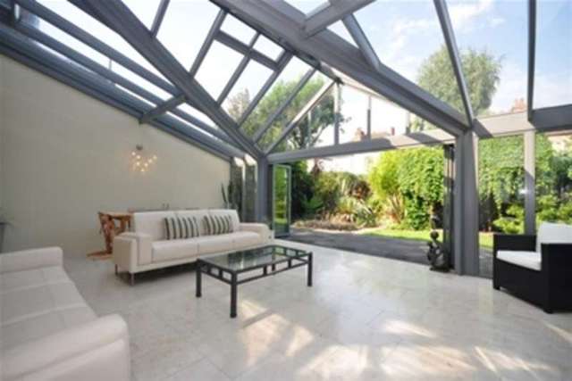 Image of 5 bedroom Detached house to rent in Rusthall Avenue London W4 at London, W4 1BW