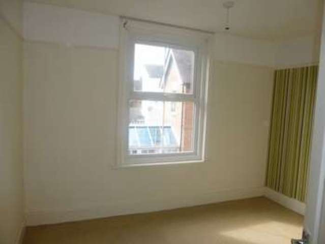 Image of 1 bedroom Flat to rent in Rutland Road Skegness PE25 at Rutland Road  Skegness, PE25 2AZ