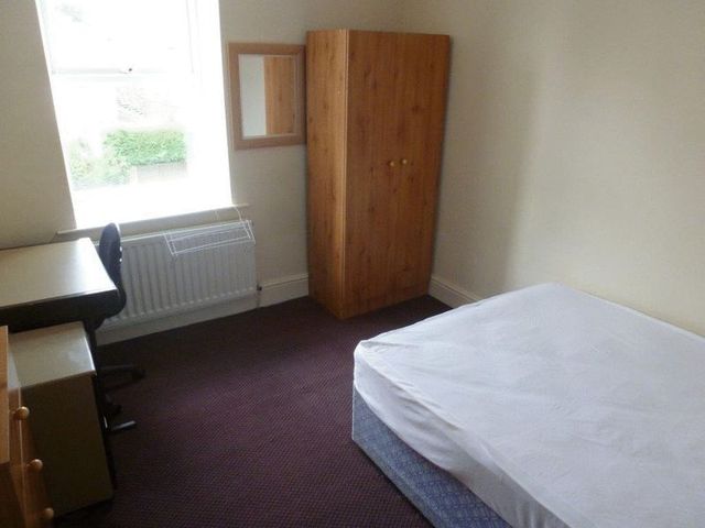  Image of 5 bedroom Flat to rent in Salters Road Gosforth Newcastle upon Tyne NE3 at Salters Road Array Gosforth, NE3 1DX