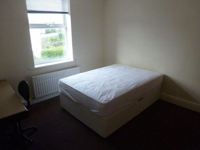  Image of 5 bedroom Flat to rent in Salters Road Gosforth Newcastle upon Tyne NE3 at Salters Road Array Gosforth, NE3 1DX