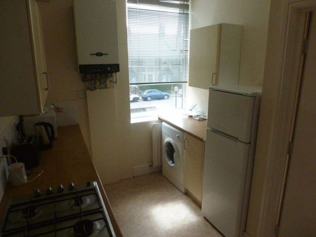  Image of 5 bedroom Flat to rent in Salters Road Gosforth Newcastle upon Tyne NE3 at Salters Road Array Gosforth, NE3 1DX