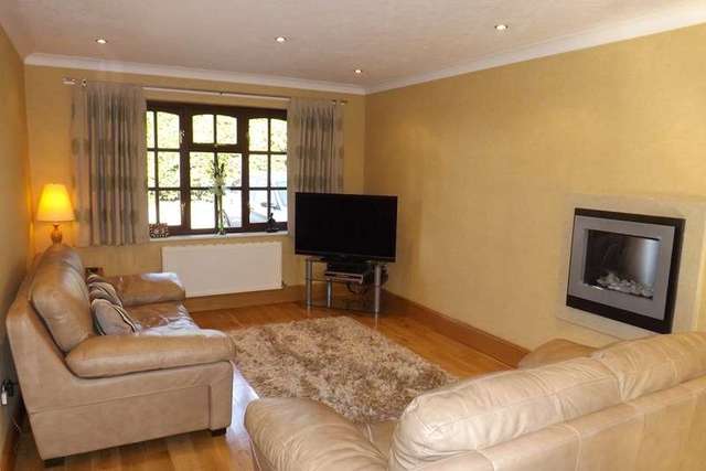  Image of 3 bedroom Detached house for sale in Sambourn Close Solihull B91 at Sambourn Close  Solihull, B91 2SA