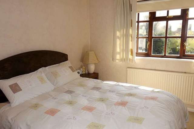  Image of 3 bedroom Detached house for sale in Sambourn Close Solihull B91 at Sambourn Close  Solihull, B91 2SA