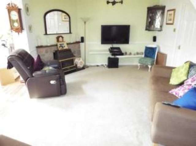  Image of 3 bedroom Semi-Detached house for sale in Sapcote Road Stoney Stanton Leicester LE9 at Stoney Stanton Leicester Stoney Stanton, LE9 4DW