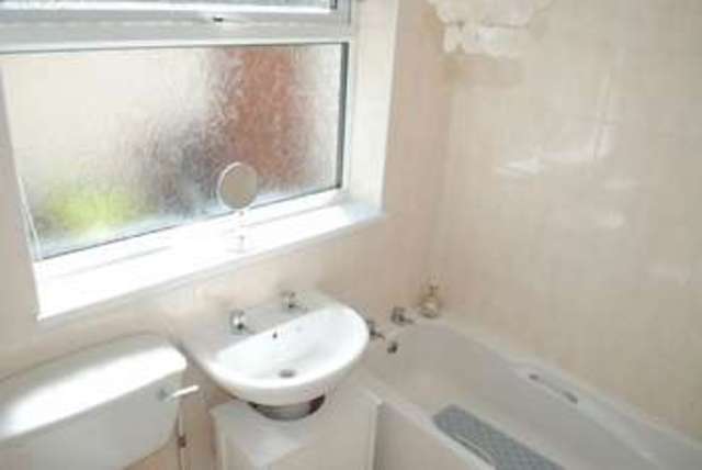  Image of 2 bedroom Terraced house for sale in Saunders Street Grimsby DN31 at Saunders Street  Grimsby, DN31 2HP