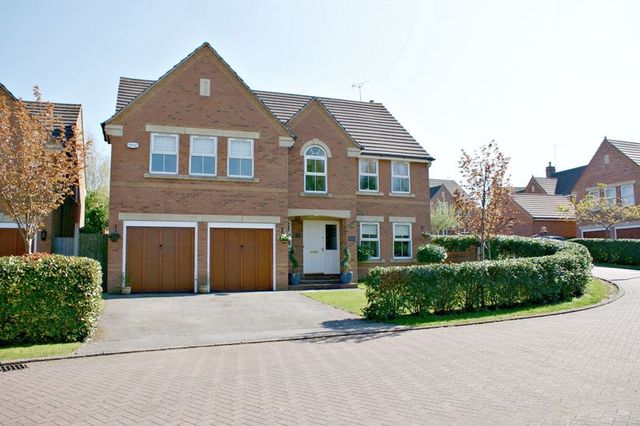  Image of 5 bedroom Detached house for sale in Scythe Road Daventry NN11 at Scythe Road  Daventry, NN11 0WN