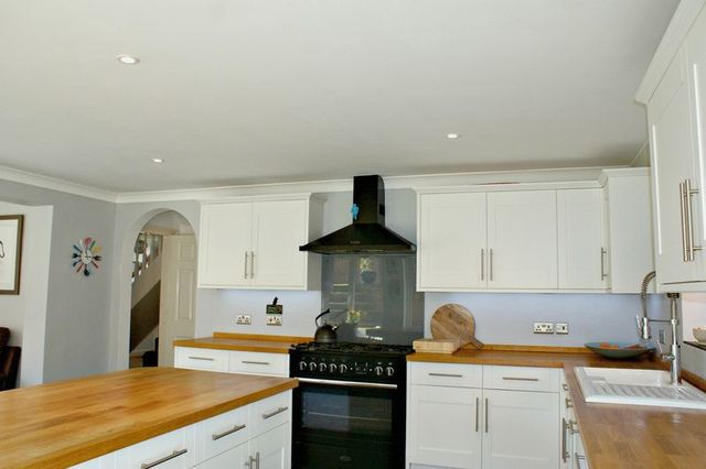  Image of 5 bedroom Detached house for sale in Scythe Road Daventry NN11 at Scythe Road  Daventry, NN11 0WN