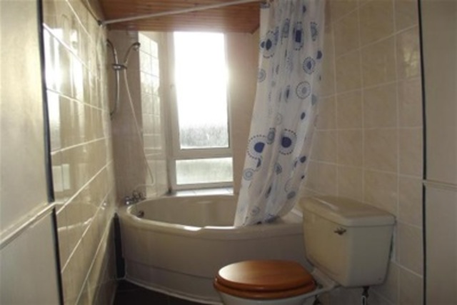  Image of 1 bedroom Flat to rent in Shakespeare Street Glasgow G20 at North Kelvinside Glasgow Glasgow, G20 8TJ