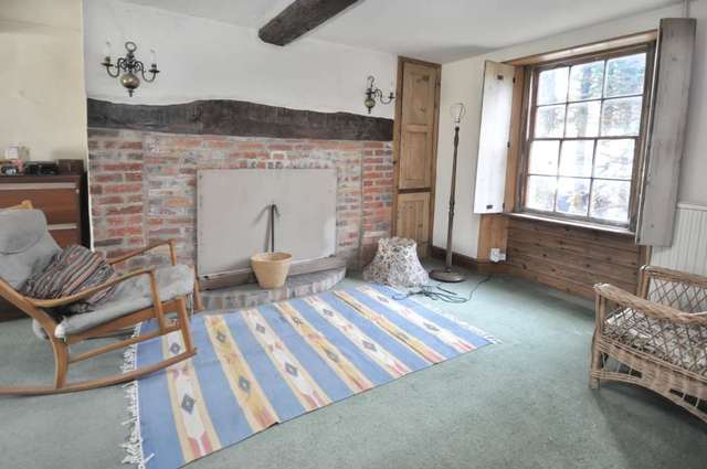  Image of 6 bedroom Detached house for sale in Henley Road Shillingford Wallingford OX10 at Henley Road Shillingford Wallingford, OX10 7EH