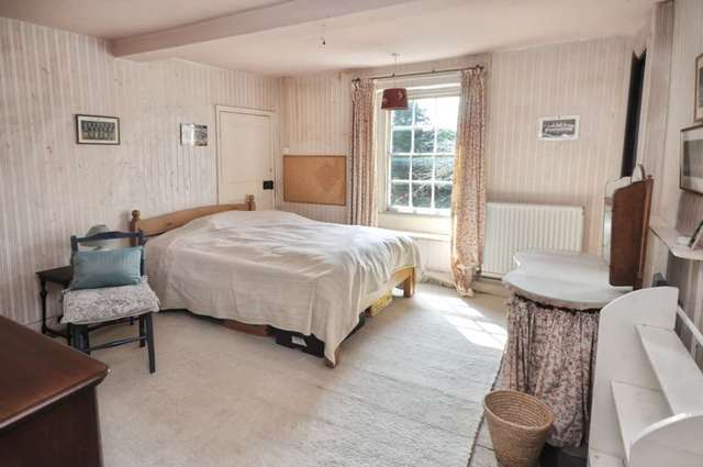  Image of 6 bedroom Detached house for sale in Henley Road Shillingford Wallingford OX10 at Henley Road Shillingford Wallingford, OX10 7EH