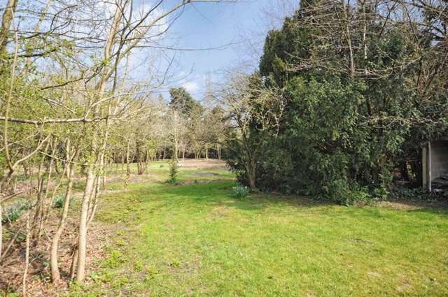  Image of 6 bedroom Detached house for sale in Henley Road Shillingford Wallingford OX10 at Henley Road Shillingford Wallingford, OX10 7EH