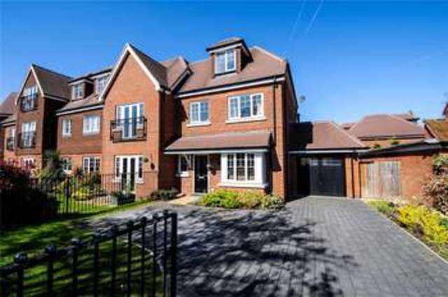  Image of 5 bedroom Semi-Detached house for sale in Shoppenhangers Road Maidenhead SL6 at Maidenhead Berkshire Maidenhead, SL6 2QA