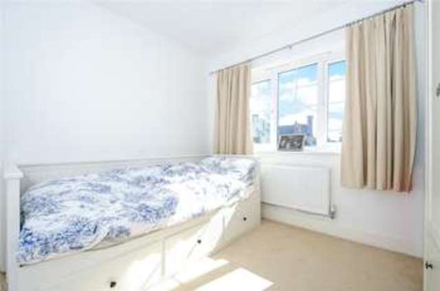  Image of 5 bedroom Semi-Detached house for sale in Shoppenhangers Road Maidenhead SL6 at Maidenhead Berkshire Maidenhead, SL6 2QA