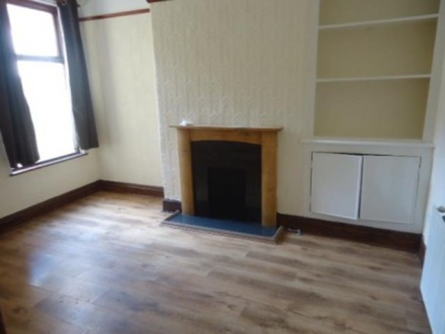  Image of 3 bedroom Terraced house to rent in Silverdale Avenue Old Swan Liverpool L13 at Tuebrook  Liverpool, L13 7EZ